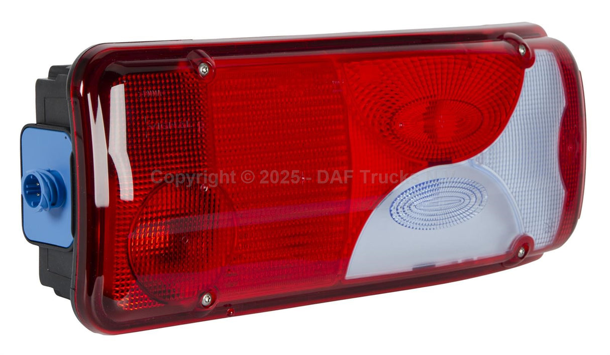 Tail lamp right