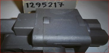 1295217 (VALVE,GEARSHIFTING  (F85))