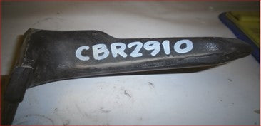 CBR2910 (BRACKET (SLIDING DOOR) R/H)